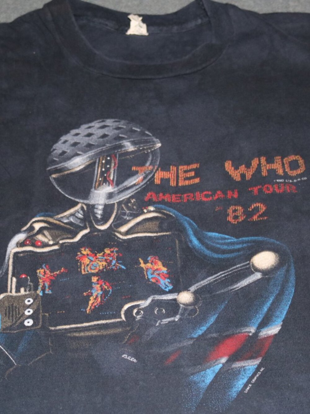 The WHO T-shirt Womens Medium Black 1982 Concert American Tour - Shrunk Worn - Picture 4 of 9